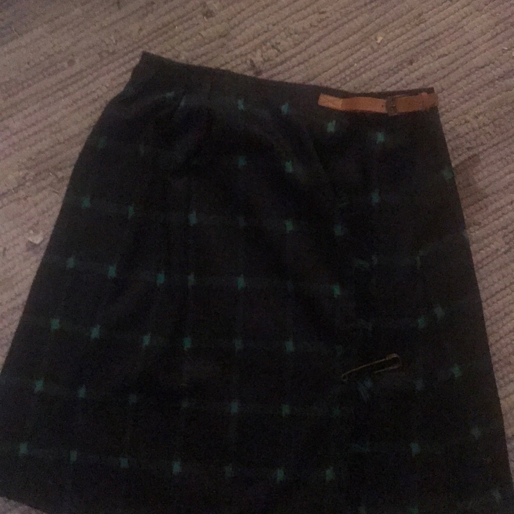 🦄🦄 5/25ModCloth Navy and Green Check Wrap Skirt